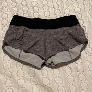 Speed Up lululemon shorts grey/black 2.5 inch lined